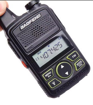 Αγορά Bf-T1 2W 2km 5km Range USB επαναφορτιζόμενο Μίνι Baofeng Handheld Walkie Talkie Για εστιατόριο ξενοδοχείο σε απευθείας σύνδεση κατασκευή