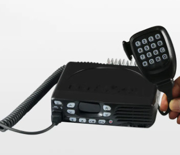 Κινητό ραδιοφωνικό δέκτη αυτοκινήτου Walkie Talkie 25W VHF DMR TKD840 / TKD740
